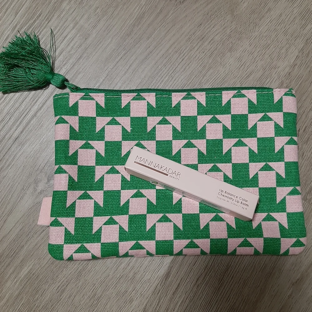 Mannakadar lip balancing color chemistry lip balm and bag